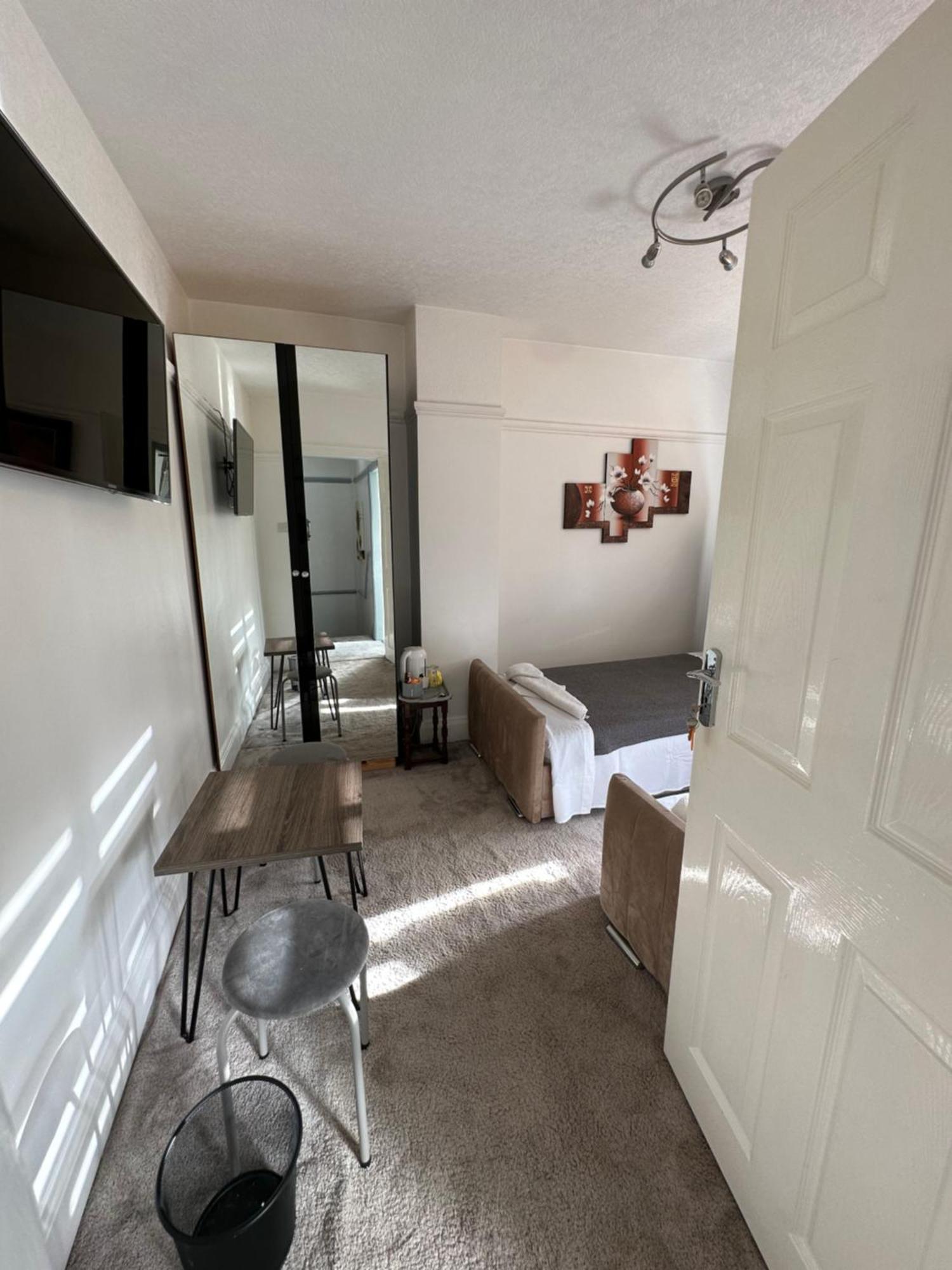 Sheri'S Home Away Лондон Экстерьер фото